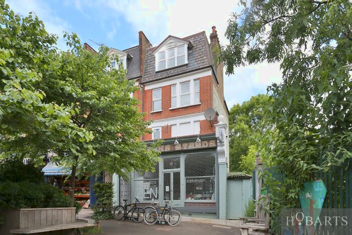 3 Bedroom Flat To Rent In Quernmore Road, Stroud Green, London, N4