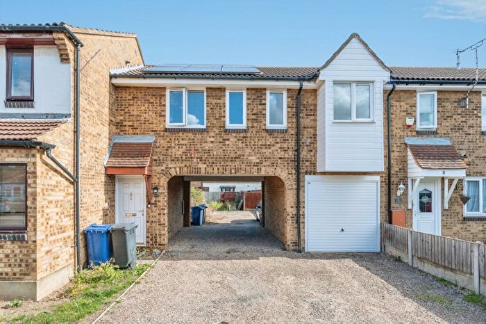 1 Bedroom Terraced House For Sale In Shaw Crescent, Tilbury, Essex, RM18