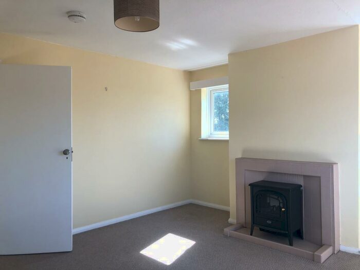 1 Bedroom Flat To Rent In South Road, Hailsham, BN27