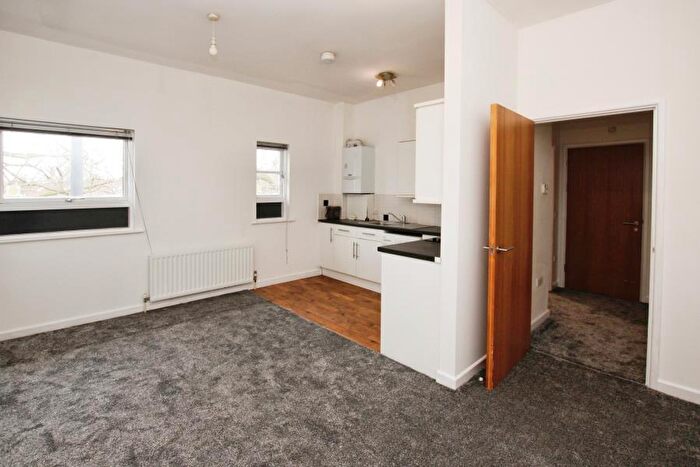 1 Bedroom Flat To Rent In Church Road- St George, BS5