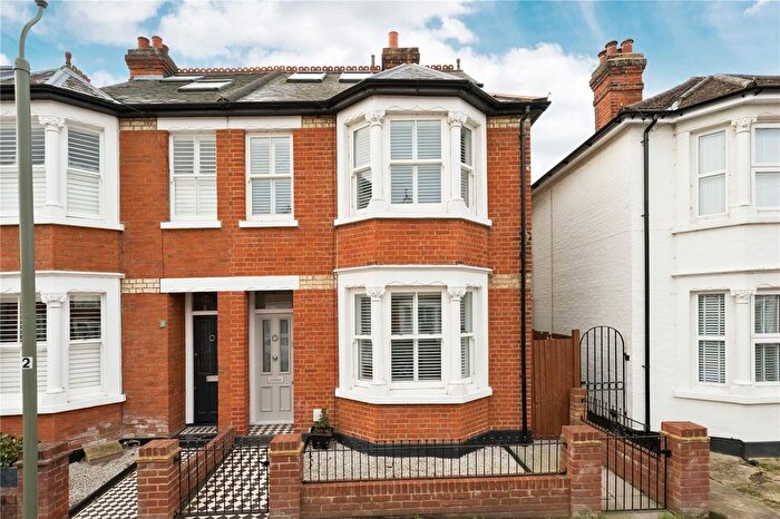 4 Bedroom Semi Detached House To Rent In Cedar Road, Weybridge, Surrey, KT13