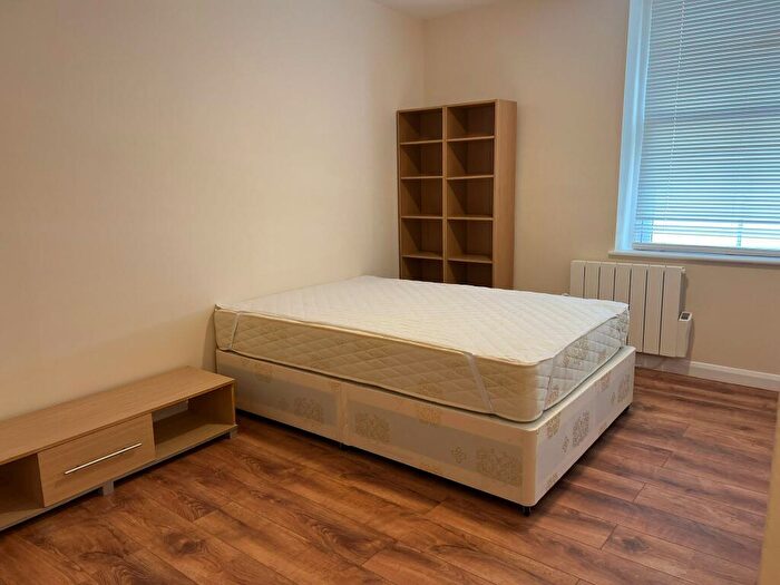 Studio To Rent In Flat, Park Street, Luton, LU1