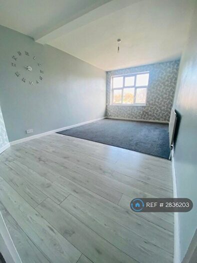 2 Bedroom Flat To Rent In Eastern Avenue East, Romford, RM1