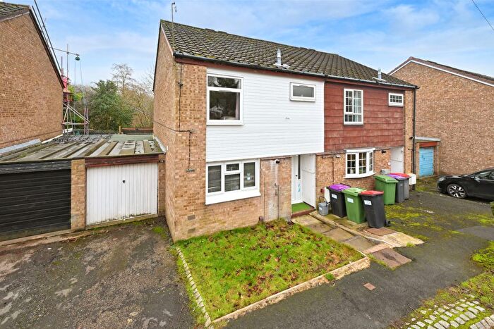 3 Bedroom Semi-Detached House For Sale In Farm Lodge Grove, Malinslee, TF3