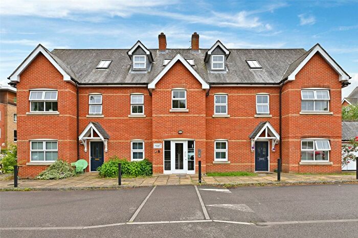 1 Bedroom Flat To Rent In Quebec Road, Henley-On-Thames, Oxfordshire, RG9
