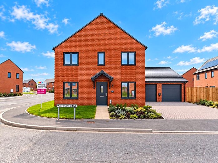 5 Bedroom Detached House For Sale In Wainscott Drive, Bradwell, Great Yarmouth, NR31