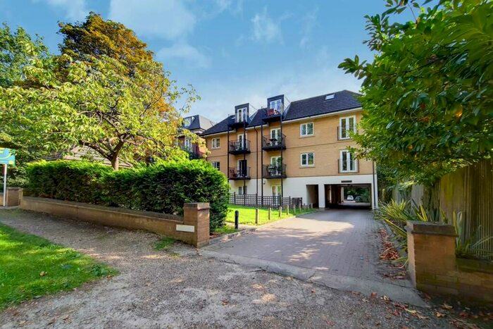 2 Bedroom Flat To Rent In The Avenue, Beckenham, BR3