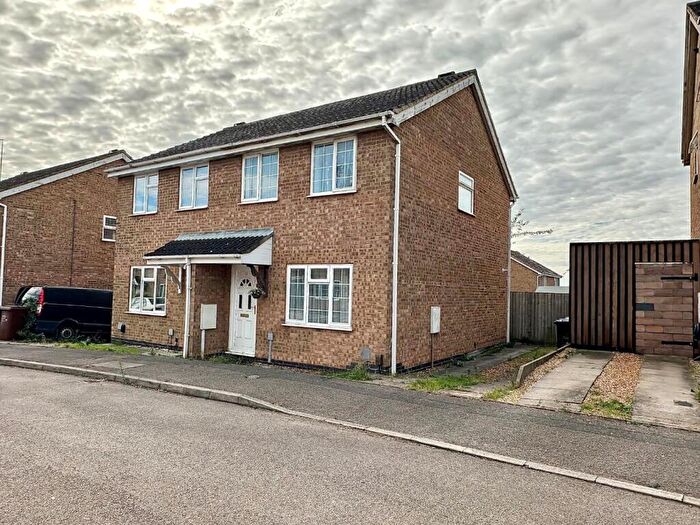 3 Bedroom Semi Detached House For Sale In East Rising, East Hunsbury, Northampton, NN4