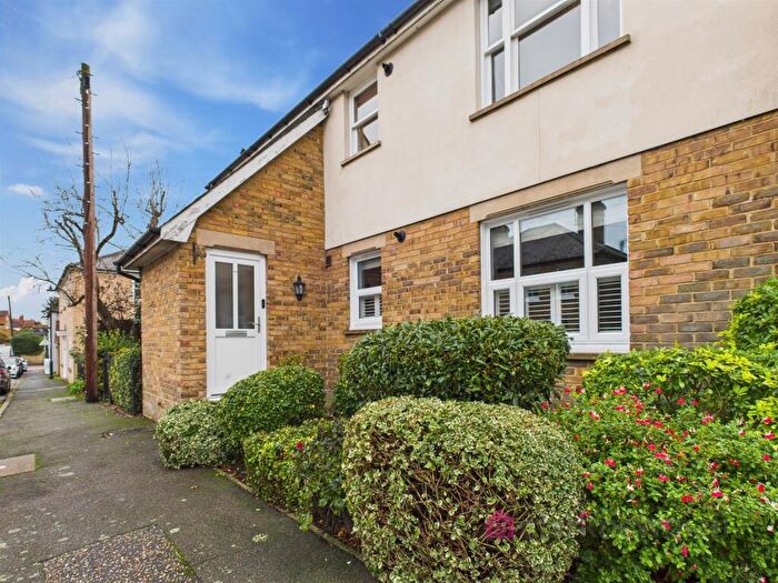 2 Bedroom Maisonette To Rent In Cowlins, Old Harlow, CM17