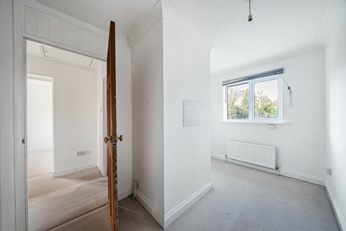 3 Bedroom End Of Terrace House For Sale In Orchard Close, Alresford, Hampshire, SO24