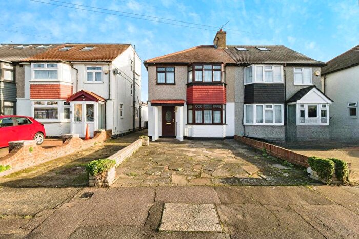 3 Bedroom Semi Detached House For Sale In Naseby Road, Ilford, IG5