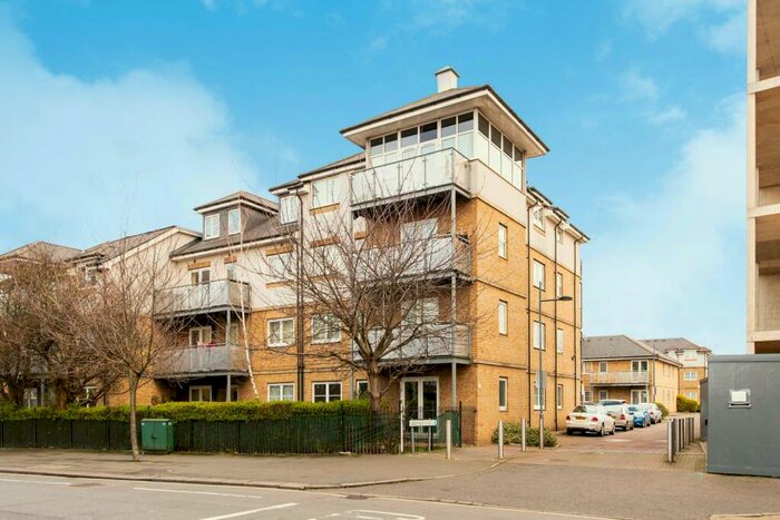 2 Bedroom Flat To Rent In Lockwood Place, London, E4