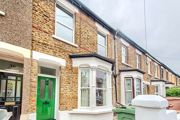 1 Bedroom Apartment To Rent In Brunswick Street, Walthamstow Village, London, E17
