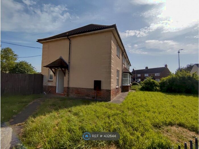 4 Bedroom Semi-Detached House To Rent In Hornby Grove, Hull, HU9