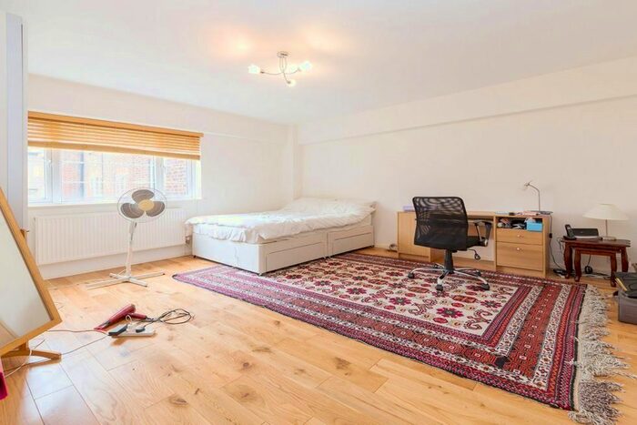 Studio To Rent In Embassy House, West End Lane, West Hampstead, NW6