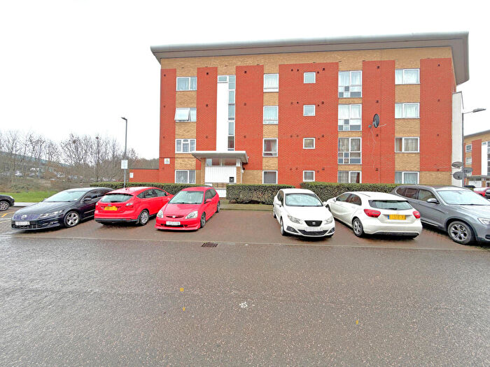 1 Bedroom Apartment For Sale In Albatross Close, Beckton, London, E6
