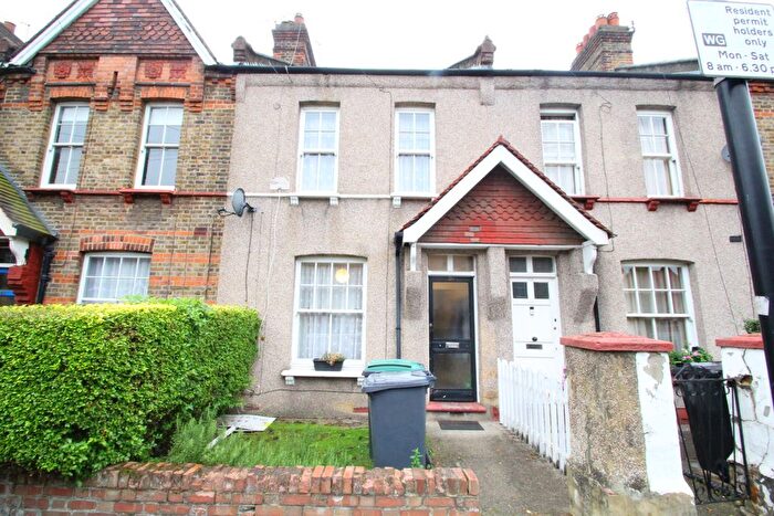 2 Bedroom Terraced House To Rent In Darwin Road, London, N22