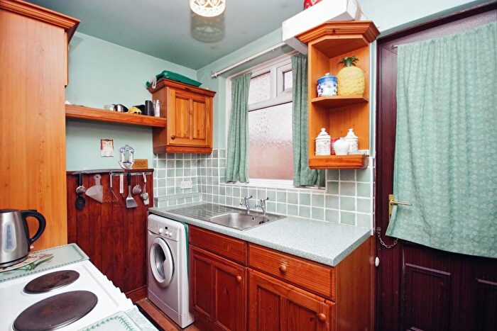 2 Bedroom Bungalow For Sale In Brook Road, Fishponds, Bristol, BS16