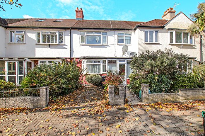 3 Bedroom Terraced House To Rent In Strathbrook Road, London, SW16