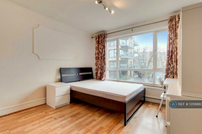 5 Bedroom Flat To Rent In William Guy Gardens, London, E3