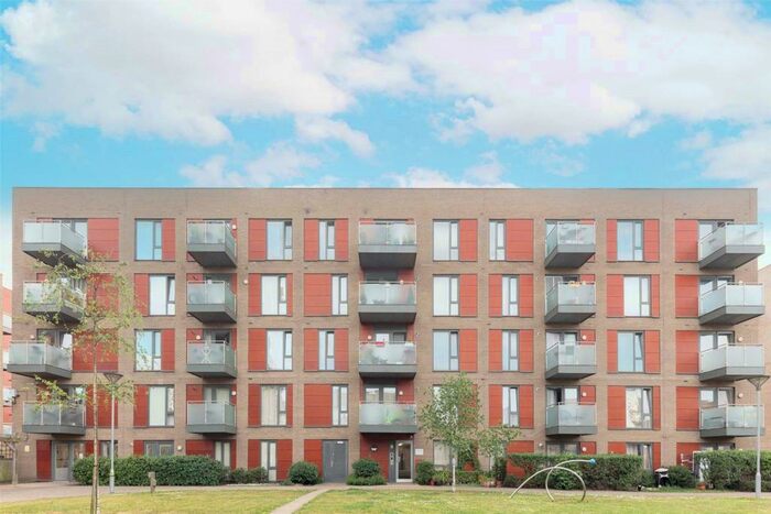 1 Bedroom Apartment To Rent In Flowers Close, Gladstone Park, London, NW2