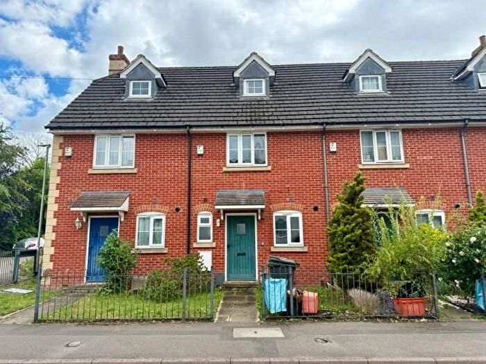 3 Bedroom Terraced House To Rent In Green Road, Stratton, Swindon, SN2