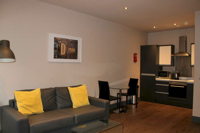 1 Bedroom Apartment To Rent In Water St, L2