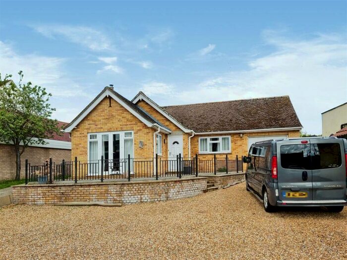 1 Bedroom Bungalow To Rent In The Highway, Great Staughton, St Neots, Cambs, PE19