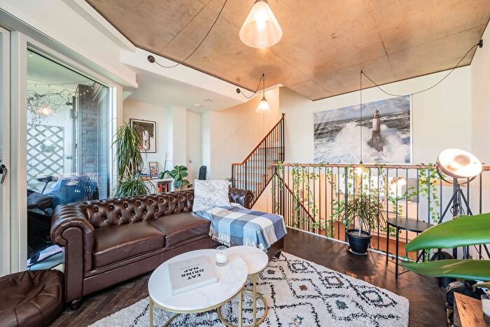 1 Bedroom Flat For Sale In Agar Place, Camden Town, NW1