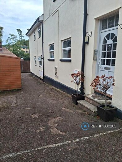 2 Bedroom Flat To Rent In Linden Lea, Exmouth, EX8