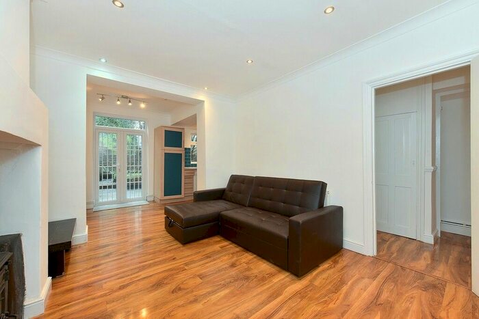 1 Bedroom Flat To Rent In Milson Road, West Kensington, W14