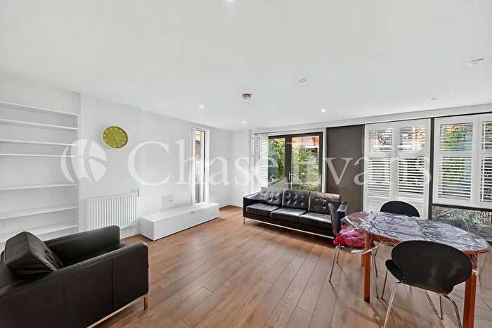 2 Bedroom Flat To Rent In Bootmakers Court, Ben Jonson Road, Limehouse, London, E1