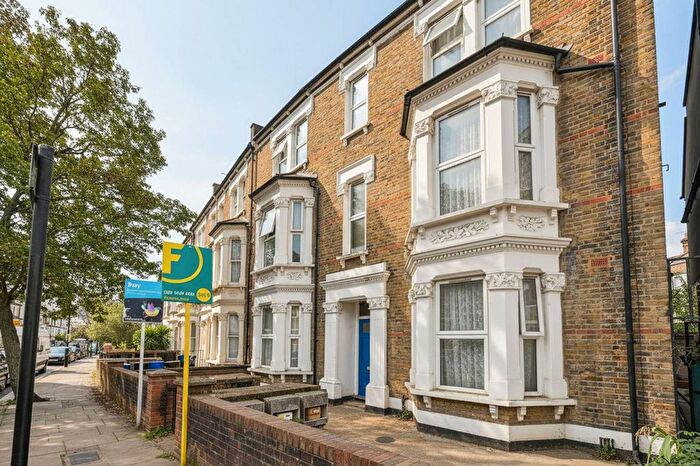1 Bedroom Flat For Sale In Saltram Crescent, Queen's Park, London, W9