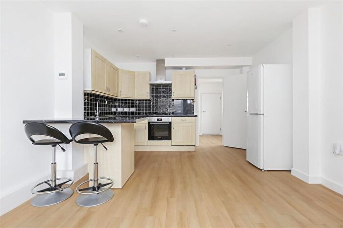 1 Bedroom Flat For Sale In Mitford Road, Finsbury Park, N19