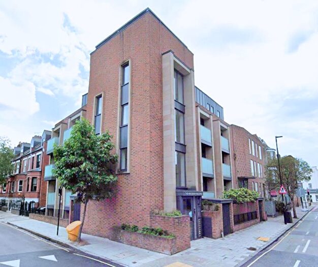 2 Bedroom Flat To Rent In Drayton Park, London, N5