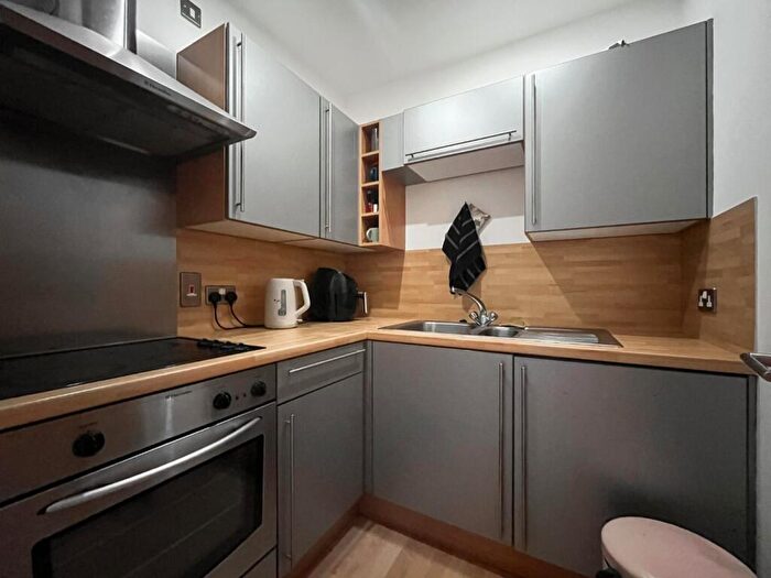Studio To Rent In Britannia House, Leeds, West Yorkshire, LS1