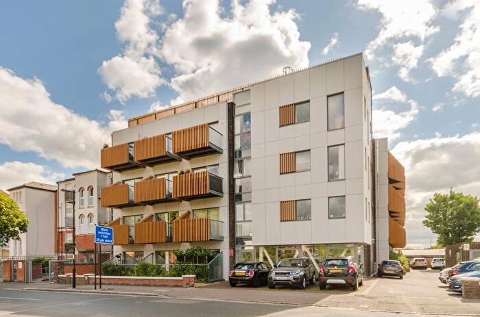 Studio For Sale In Cargreen Road, London, SE25