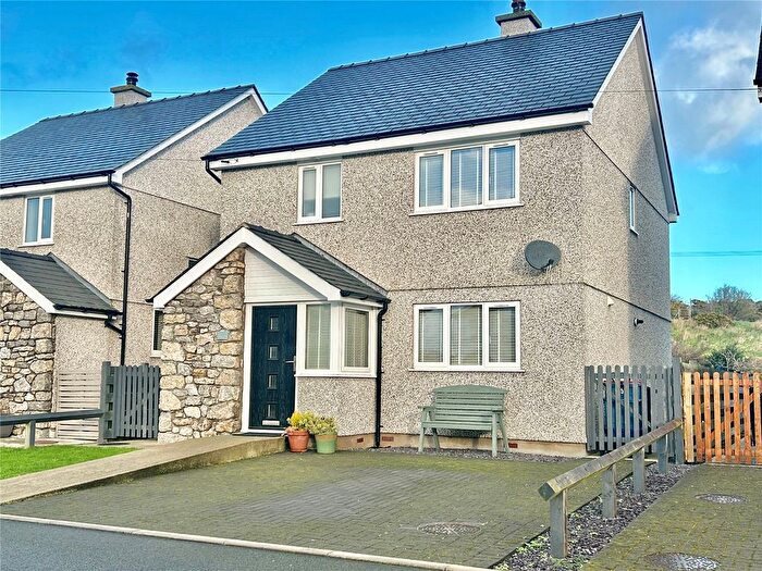 3 Bedroom Detached House For Sale In Llwyn Helyg, Amlwch, Isle Of Anglesey, LL68