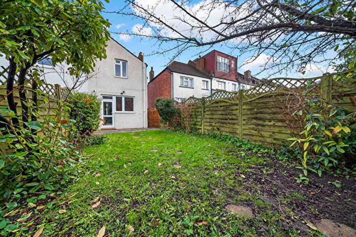3 Bedroom End Of Terrace House For Sale In Cowper Gardens, South Wallington, SM6