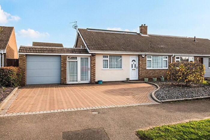 3 Bedroom Chalet For Sale In Gravel Pit Road, Flitwick, MK45