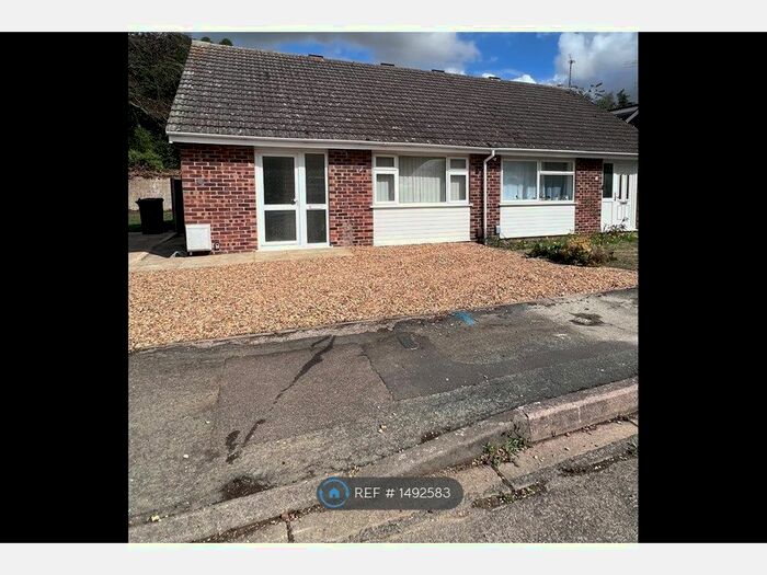 2 Bedroom Semi-Detached House To Rent In Blackhall Road, Cambridge, CB4