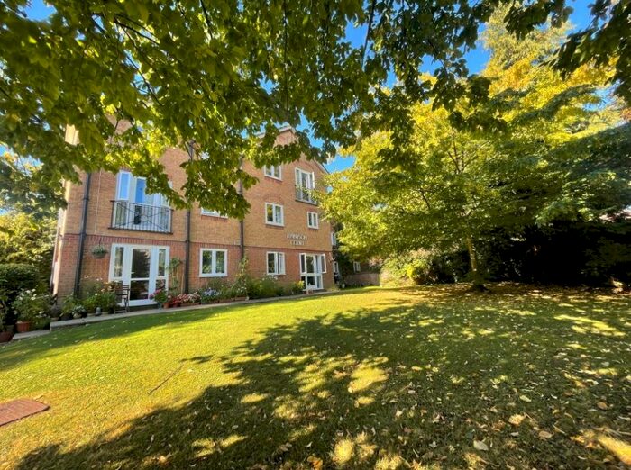 1 Bedroom Flat To Rent In Winn Road, Portswood, Southampton, SO17