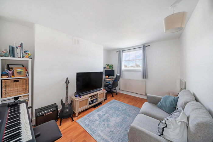 1 Bedroom Flat To Rent In Camden Street, Camden, NW1