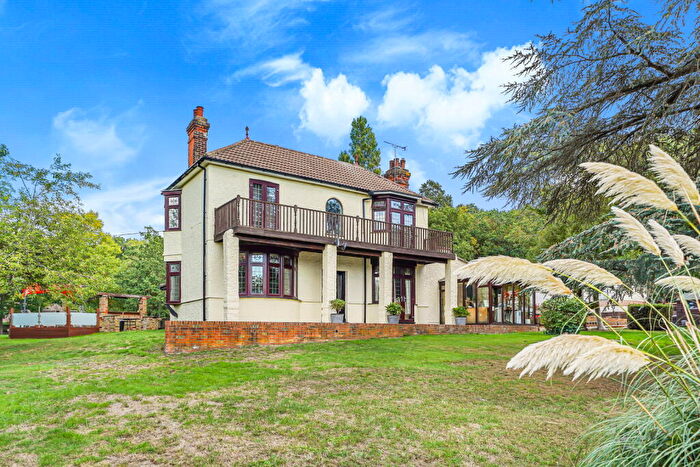 4 Bedroom Detached House For Sale In Rhoda Road, Benfleet, SS7