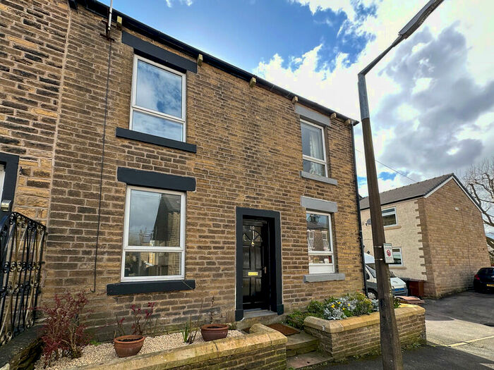 2 Bedroom Terraced House To Rent In Derby Street, Glossop, SK13