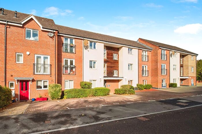 1 Bedroom Flat For Sale In Skippetts Gardens, Basingstoke, RG21