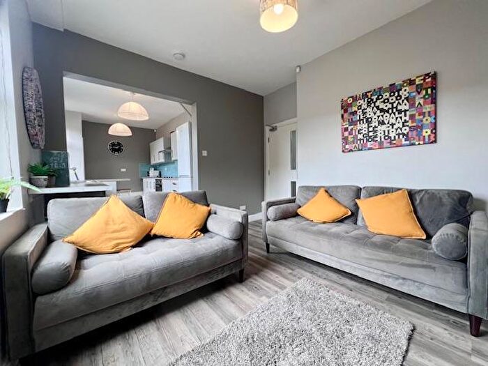 5 Bedroom House To Rent In Edmund Road, Sheffield, S2
