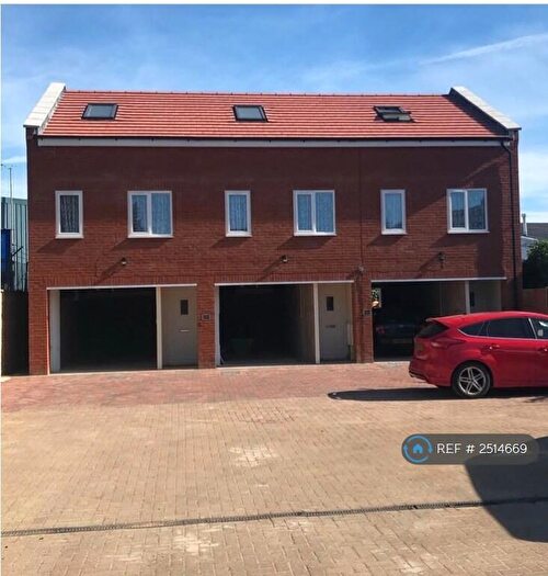 2 Bedroom Terraced House To Rent In Western Road, Bletchley, MK2