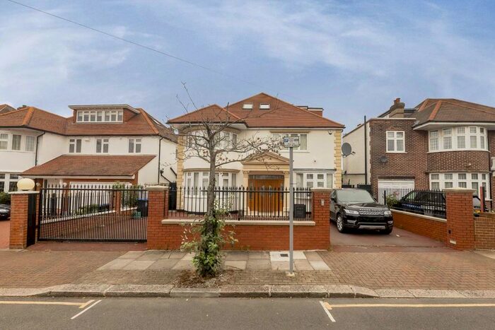 5 Bedroom Detached House To Rent In Dobree Avenue, London, NW10