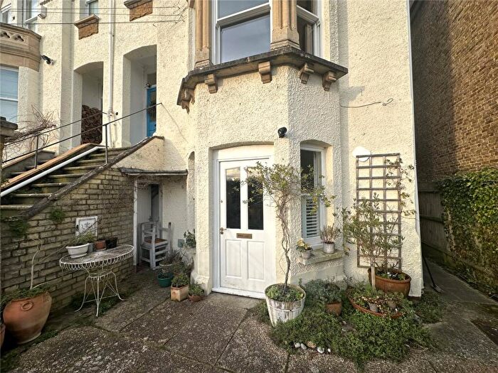 2 Bedroom Apartment To Rent In Peperharow Road, Godalming, Surrey, GU7